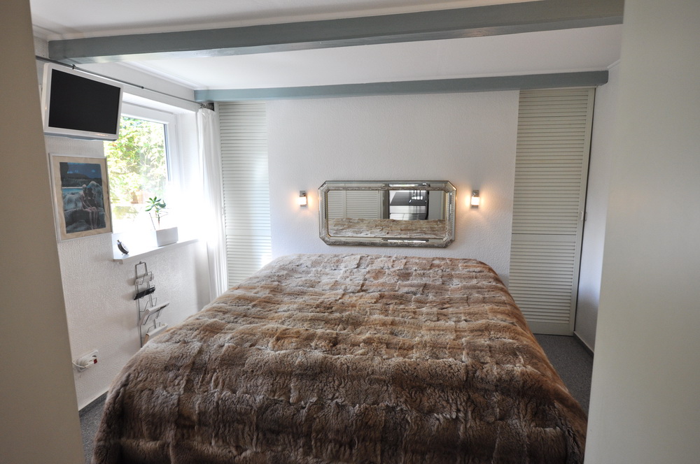 ** Reetdachtraum hinterm Deich mit direkter Wasserlage inkl.Ebbe und